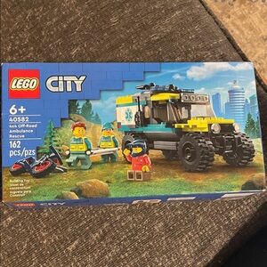 LEGO City Off-Road Rescue Adventure Set - Brand New